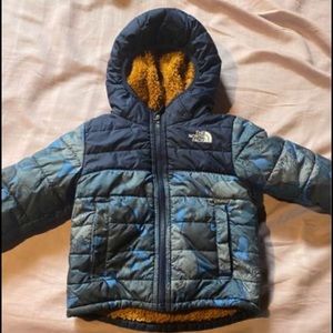 Boys Northface 3t winter jacket and hat